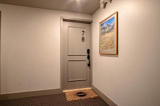 Angani Studio - Elkhorn Resort Amenities Included - 9