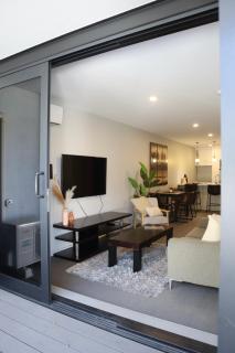 The Hideaway - Gym, Sauna, Spa - Beach Access - Secure Parking - 1