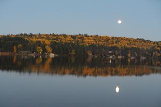 Four Season Lakehouse with beautiful views and crystal clear water - 3