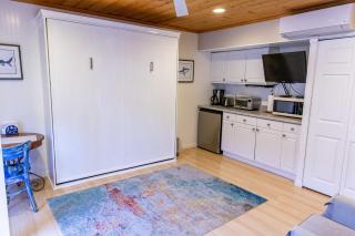 Mission Bay Studio w Ocean Views from Rooftop Deck - 2