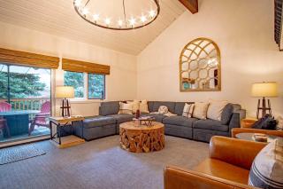 Sunburst 33 - 3BD + Loft + Resort Amenities - 5