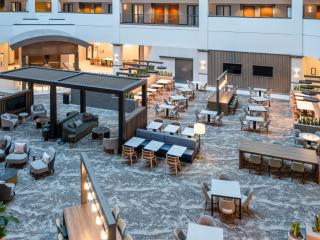 Embassy Suites by Hilton at Hot Springs Convention Center - 9