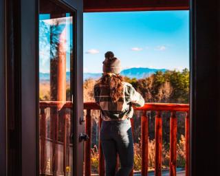Luxe Indoor Pool Cabin with Mt View - 0