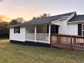 Creekside Cottage, Private, Peaceful, Cozy Escape - 5