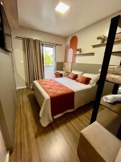 Kitnet no centro com garagem - 0