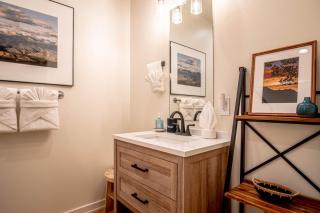 2BD, 2BA Ketchum Condo – Newly Remodeled & Central - 1