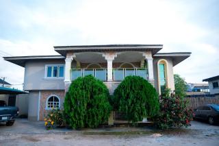 Spacious 4-Bedroom Apartment for families & groups - 5