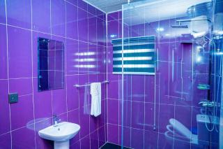 Spacious 4-Bedroom Apartment for families & groups - 4