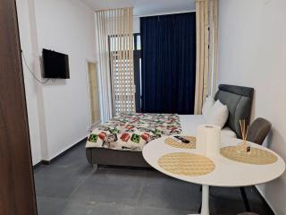 Studio Motro Pacii Militari - 0