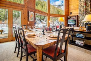 River House - 4BD Riverfront, Hot Tub, Near SV Ski Lifts! - 2