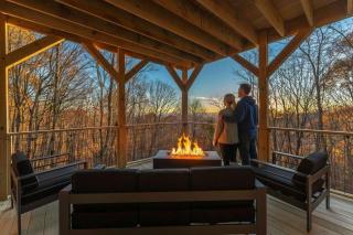Mountain Views Private Sauna Wet Bar Hot Tub - 9
