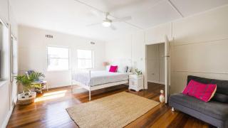 Leonards Beachshack - Lifestyle Yamba - 1