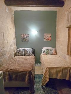 Traditional Maltese 2-Bedroom Home with Private Hot Tub - Steps Away from Valletta - 6