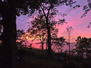 Coastal Lake Erie Cottage with Amazing Water Views! - 8