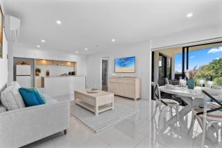 Broadbeach Waterside 2BR Luxury Apt - 9