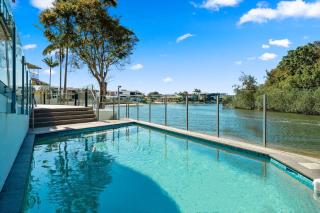 Broadbeach Waterside 2BR Luxury Apt - 7