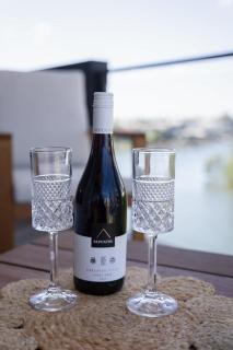 Broadbeach Waterside 2BR Luxury Apt - 1