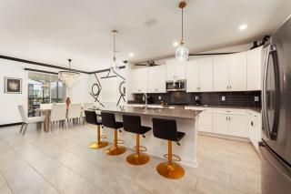 New Beautiful 7 br w pool games theme rooms - 8
