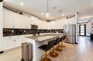 New Beautiful 7 br w pool games theme rooms - 2
