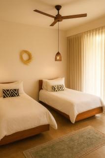 Luxury Wellness Retreat - Infinity Pool - 3