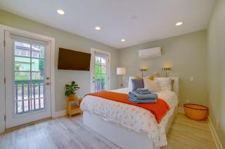 Walk to Festival of Lights Cozy Couples Retreat - 9