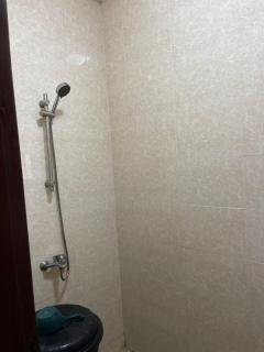 1 chambre salon climatisé électricité inclus , Cotonou, missèbo en face Festival des Glaces - 5