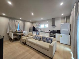 Modern 4 & 5 BR Townhomes Minutes from Downtown LA - 0