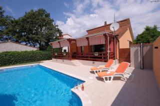 Ferienhaus "MARLENA" mit Pool - 8