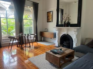 Quiet Sanctuary with Entertaining Garden Near Beach - 6