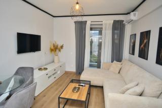 Black and white suites 4 - 2