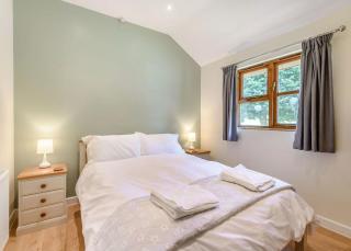 Ford Farm Lodges - 1