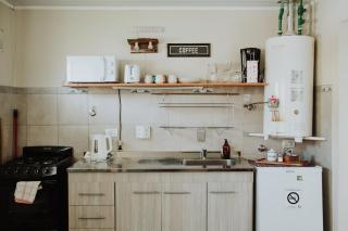 Casita del centro Esquel luz natural, wifi alto, ideal parejas, check in autónomo - 1