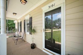 Majestic Home in Summer Oaks - 2