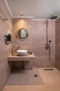 M&B Luxury Suites Charaki - 1