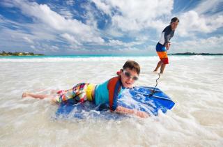 Papakea A301 · PK A301 BeachFront Corner Condo w Ocean Views Poo - 9