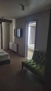 Aurora Peak Luxury Suites - 9