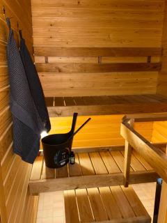 Aurora Crown Suite Private Sauna & Cozy Arctic Stay - 8
