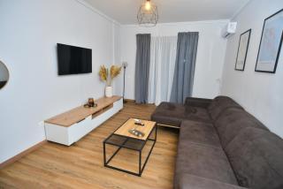 Black and white suites 5 - 7