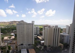 26th Floor Ocean-View Waikiki Condo 26th Floor, 2 Queens, Free Parking - 1