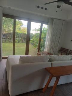 Monterrico Villa salida a Piscina y Jardin - 9