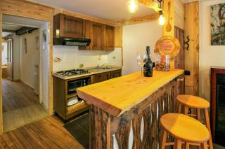 Stone Cabin With Views Over Balme Valley - 8