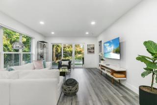 Modern Miami Oasis with Pool & Water View - 7