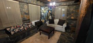 Cozy Stone Retreat - 6