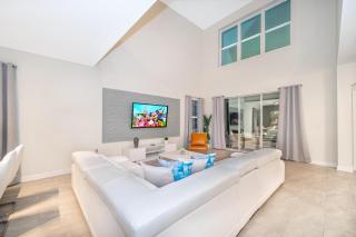 2825PA VILLA 5 BED/5 BA (SANITIZED) - 2