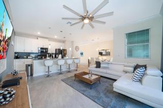 4313SL TOWNHOUSE 4 BEDROOMS & 3 BATHROOMS + POOL - 7