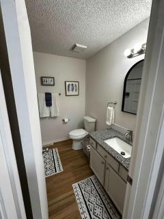 South Side Resort - Very Close Derby Turnpike Dtn - 2