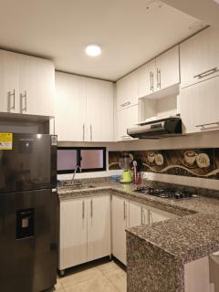 Apartamentos PRIVADOS 2- 3 HABITACIONES, Piscinas, Jacuzzy y Sauna a 5m del Aeropuerto - 20 minutos del Parque del Café y Cerca de Armenia By Molca Travel - 2