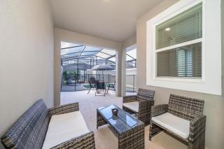 2921DH TOWNHOUSE 4 BEDROOMS & 3 BATHROOMS + POOL - 2