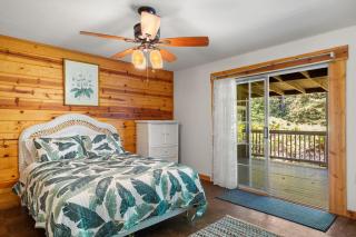 4 BR 3BA Redwood Retreat w Pool - 5