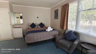 Chanel Court Motel - 6